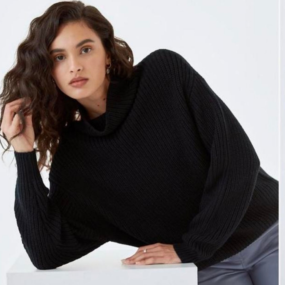 Wilfred Sweater, size Medium